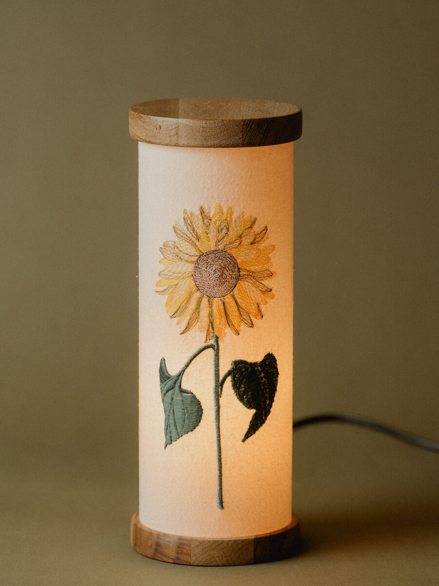 LAMPĂ BRODATĂ – Floarea Soarelui