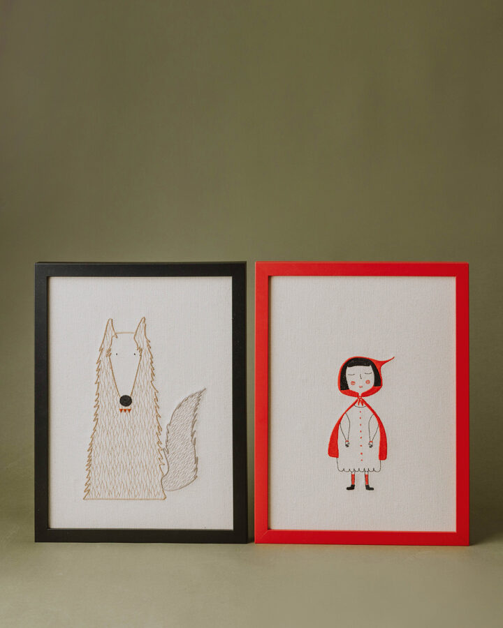 set tablouri brodate scufita si lupul