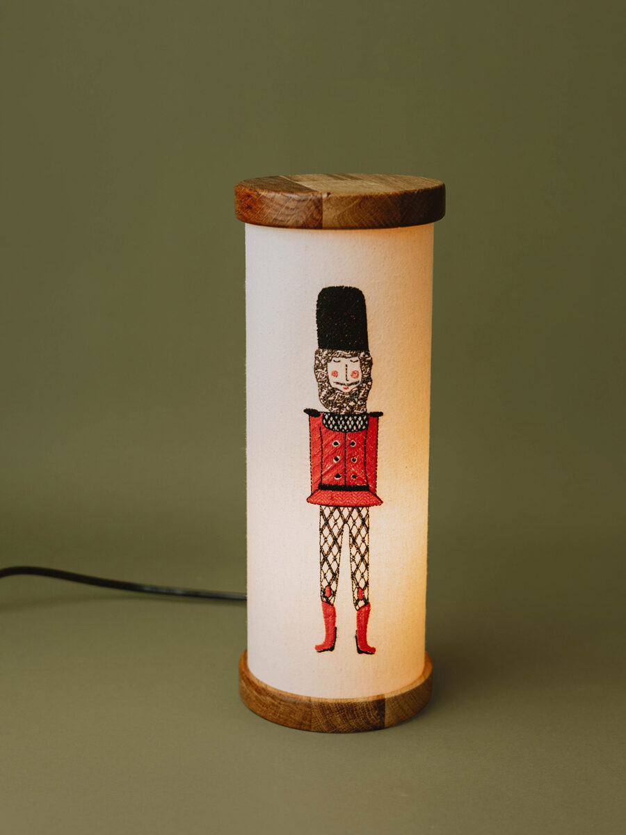 Lampă brodată Spărgătorul de Nuci