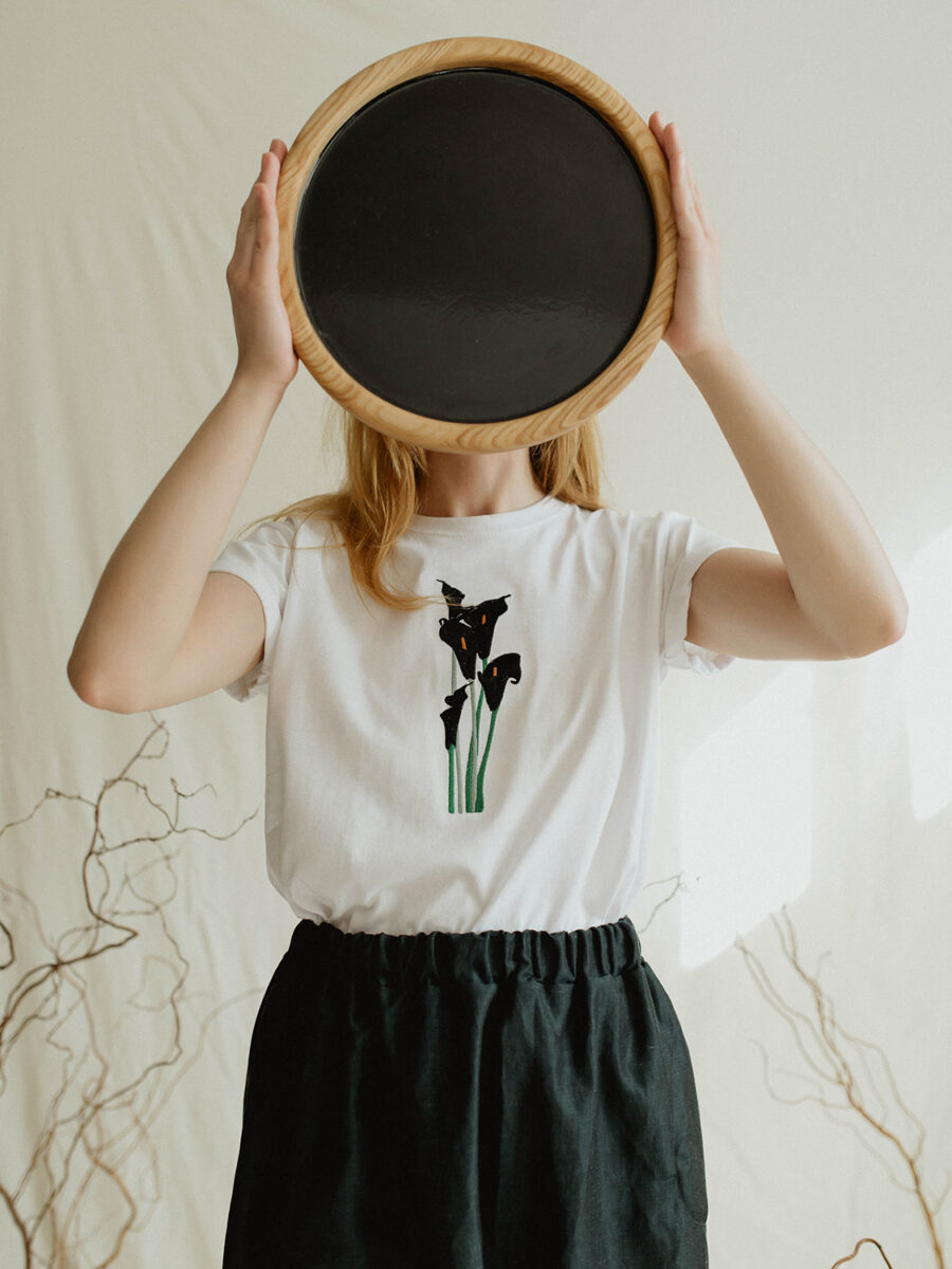 TRICOU BRODAT – Cală